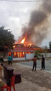 Rujab Ketua dan Wakil Ketua I DPRD Parigi Moutong Ludes Dilalap Sijago Merah