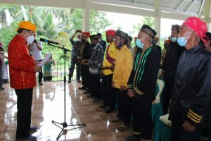 Wabup Kukuhkan Enam Desa Lembaga Adat di Kecamatan Parigi Barat