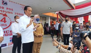Presiden Pantau Langsung Pembagian BLT BBM di Lampung