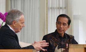 Presiden Jokowi Terima Tony Blair di Istana Merdeka