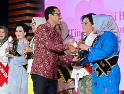 Bunda PAUD Sulteng Terima Penghargaan Wiyata Dharma Pratama