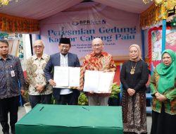 Sekdaprov Resmikan Gedung Baru BPR Syariah Pertama di Palu