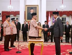 Jokowi Kukuhkan Pengurus Kwarnas dan LPK Kwarnas Pramuka