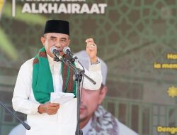 Gubernur Anwar Hafid Hadiri dan Beri Sambutan pada Puncak Peringatan Haul ke-57 Guru Tua
