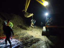 Tembok Lumpur Raksasa Menutup Jalur Kebun Kopi, Malam Mencekam di Parigi Utara