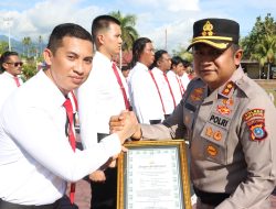 Di Bawah Panji Dedikasi Prestasi Dihargai Integritas Dijunjung