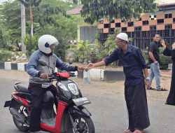 NasDem Parigi Moutong Bagi Takjil Sebagai Wujud Kepedulian di Bulan Ramadhan