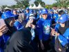Peringati HUT ke-25 Demokrat, Ribuan Warga Morowali Padati Gerakan Langit Biru di Pantai Matano