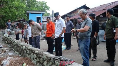 Ancam Permukiman Warga, Bupati Parigi Moutong Tinjau Abrasi di Desa Palasa dan Minta Penanganan Cepat