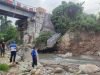 Saat Pasir Dikeruk, Jembatan Baliara Meratap Menunggu Ambruk