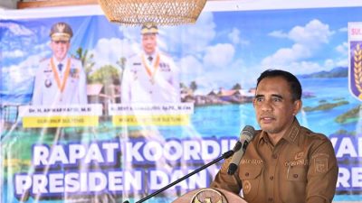 Anwar Hafid: Menjahit Mimpi di Buka Buka