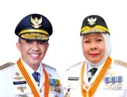 Anwar Hafid – Reny Lamadjido Gratiskan Kuliah dan Berobat Rakyat di Sulteng