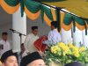 Ketika Sarung Masuk Kantor Bupati